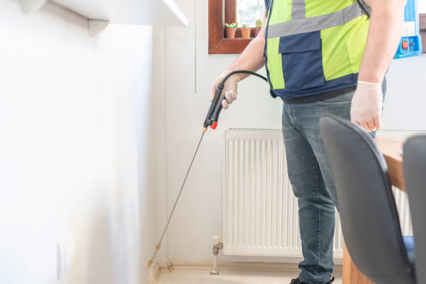 Best Commercial Pest Control Services  in Wolfhurst, OH